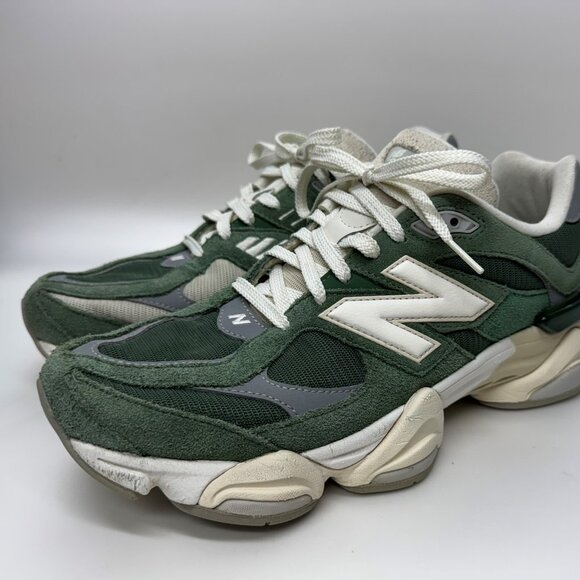 New Balance 9060 Nori Green Suede Trainers Shoes U9060VNG Men's Size 10.5 - Picture 1 of 14